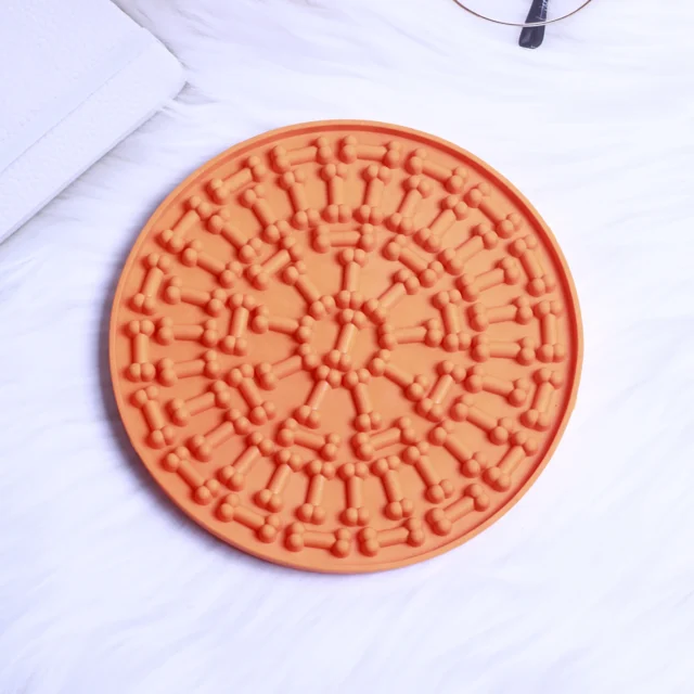 Dog Feeder Supplies Pet Lick Silicone Mat for Dogs Pet Slow Food Plate Dog Bathing Distraction Silicone Dog Sucker Food Training - Image 2