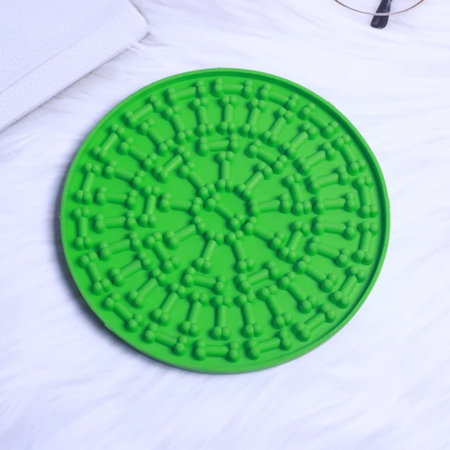 Dog Feeder Supplies Pet Lick Silicone Mat for Dogs Pet Slow Food Plate Dog Bathing Distraction Silicone Dog Sucker Food Training - Image 4