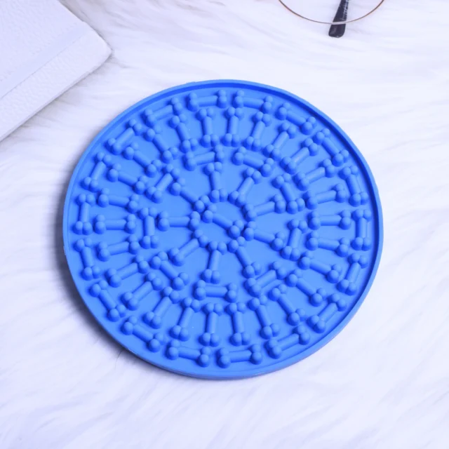 Dog Feeder Supplies Pet Lick Silicone Mat for Dogs Pet Slow Food Plate Dog Bathing Distraction Silicone Dog Sucker Food Training - Image 3